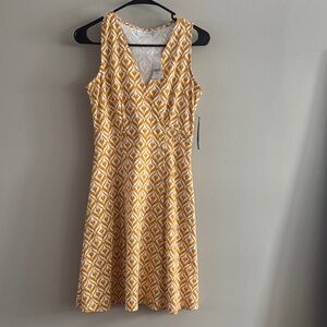 New York & Company Yellow Geometric Midi Dress